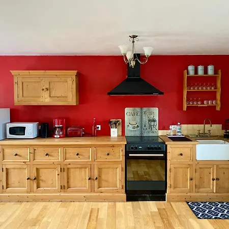 Holiday home 5 Personnes - Le Refuge Des Parachutistes - En Bordure Du Marais Neuville-au-Plain