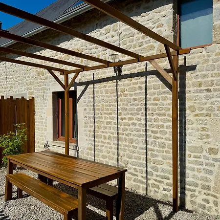 5 Personnes - Le Refuge Des Parachutistes - En Bordure Du Marais *