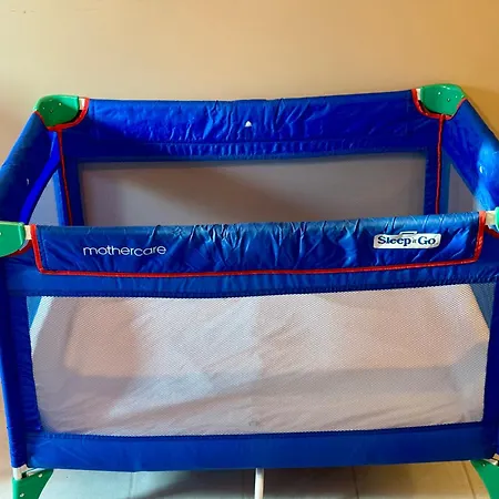 5 Personnes - Le Refuge Des Parachutistes - En Bordure Du Marais