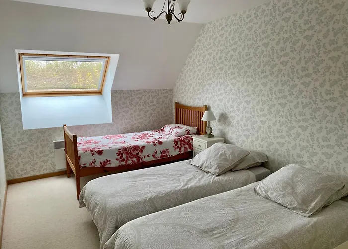 5 Personnes - Le Refuge Des Parachutistes - En Bordure Du Marais * Neuville-au-Plain